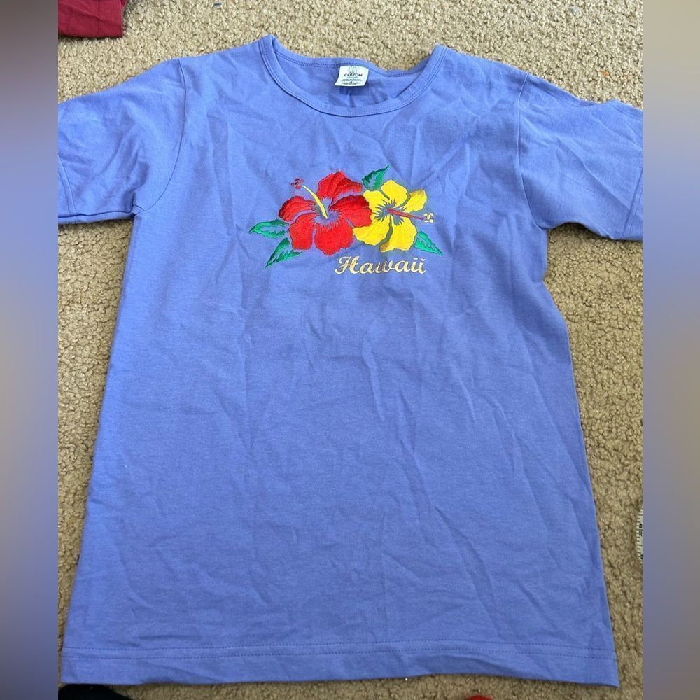 Vintage Hawaii Flower Embroidered Tshirt